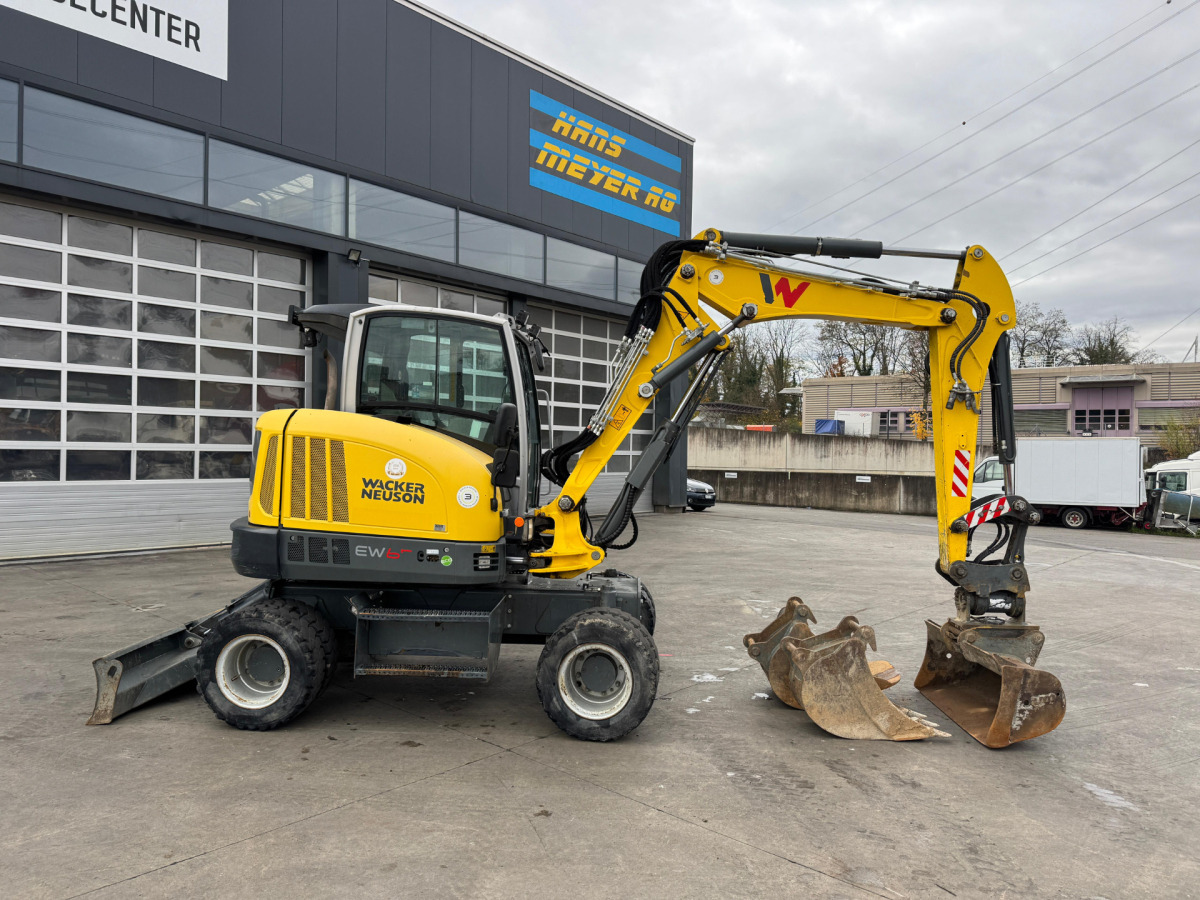 NEUSON EW65 E14-2 Powertilt 3x Schaufeln - Wheel excavator: picture 3 NEUSON EW65 E14-2 Powertilt 3x Schaufeln - Wheel excavator: picture 3