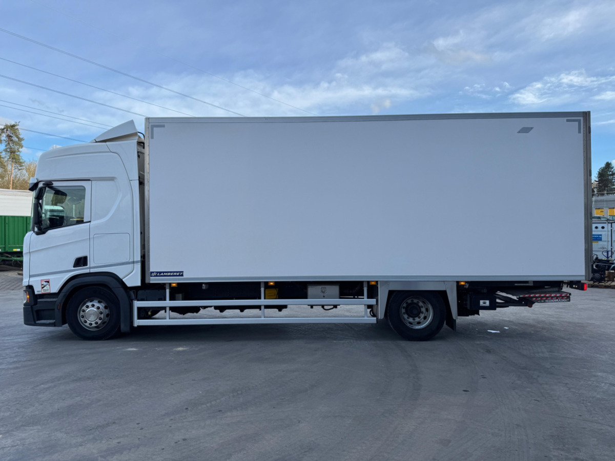 Box truck SCANIA R450 4x2 Isotherm: picture 8