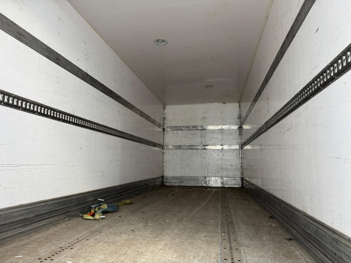 Box truck SCANIA R450 4x2 Isotherm: picture 10
