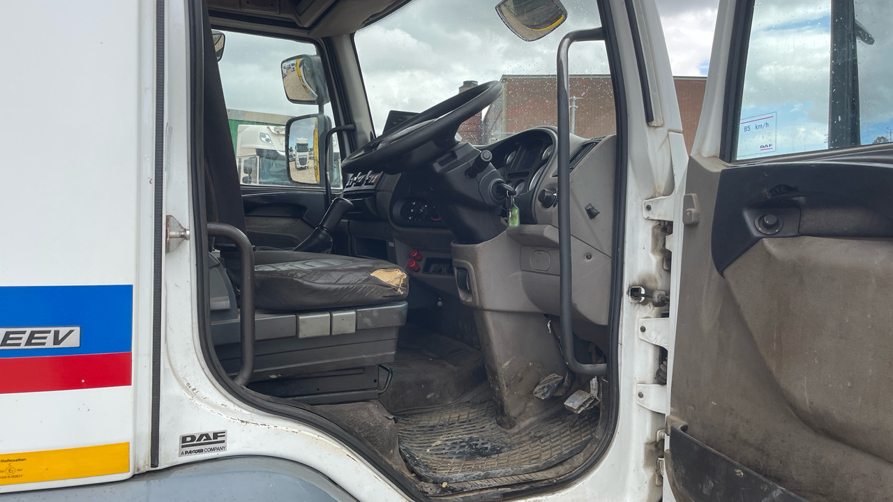 DAF LF 45.180 - Dropside/ Flatbed truck: picture 5 DAF LF 45.180 - Dropside/ Flatbed truck: picture 5
