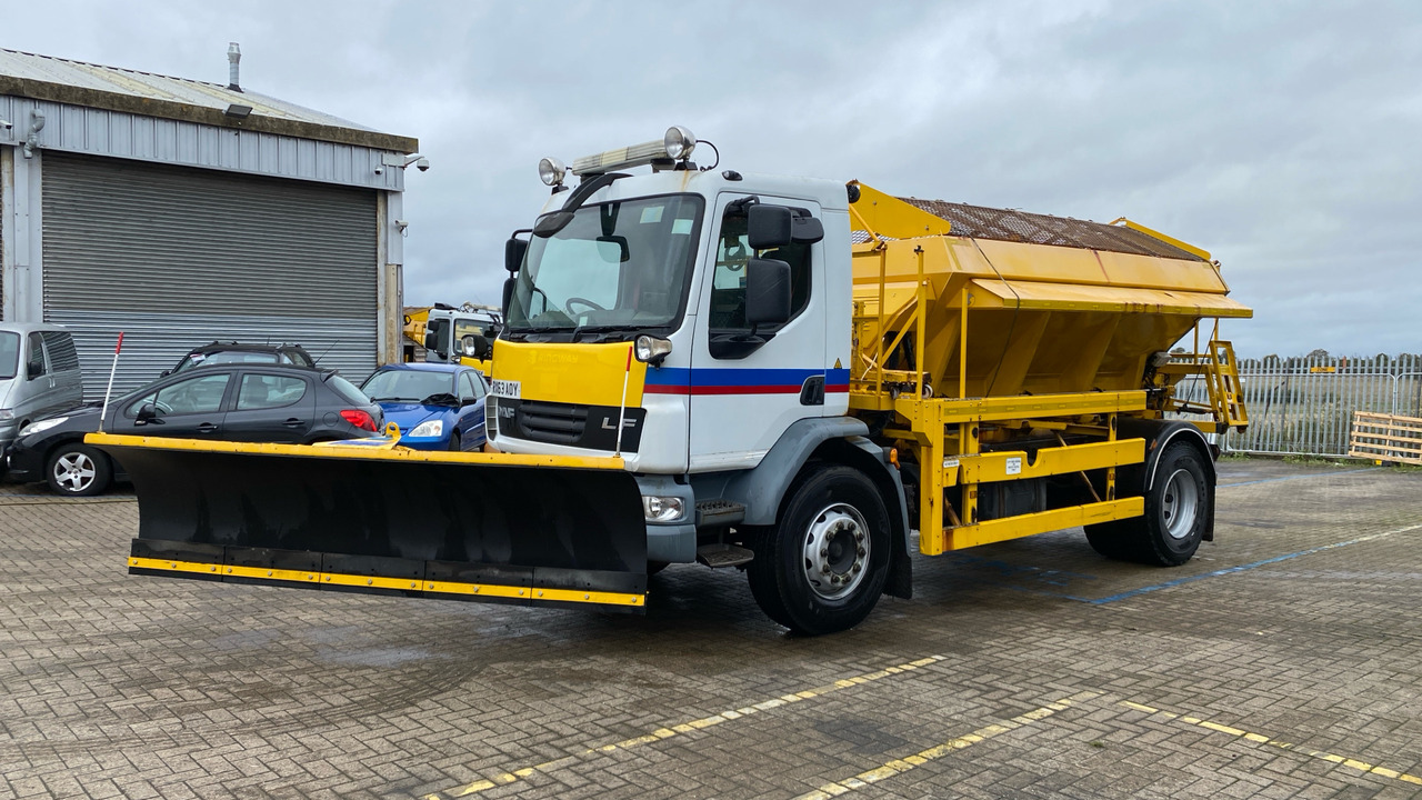 DAF LF 55.220 - Snow removal vehicle: picture 2 DAF LF 55.220 - Snow removal vehicle: picture 2