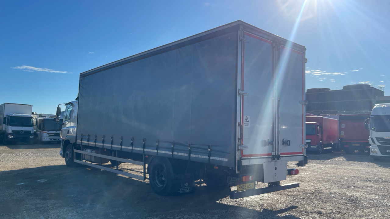 Daf CF 260 - Curtainsider truck: picture 3 Daf CF 260 - Curtainsider truck: picture 3