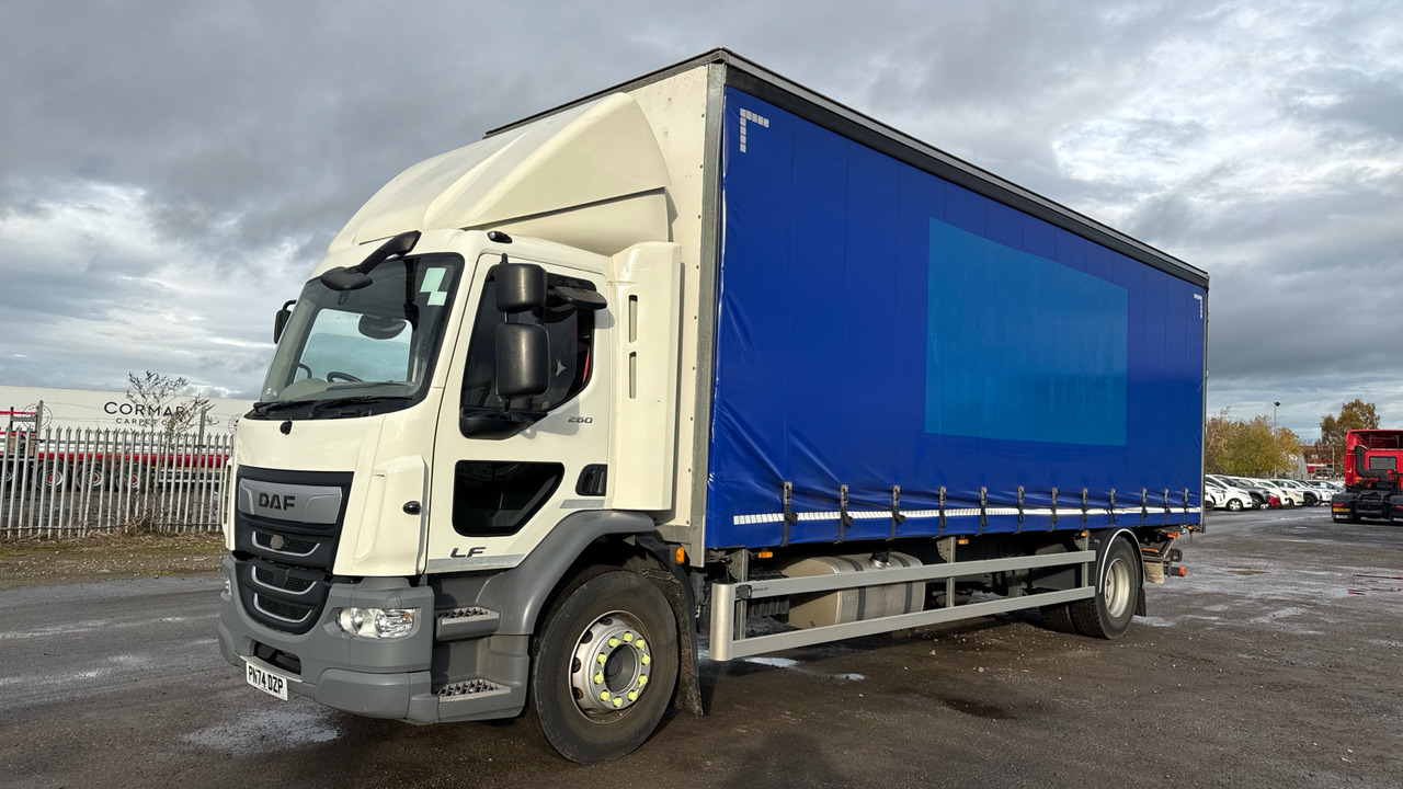 Daf LF 260 - Curtainsider truck: picture 2 Daf LF 260 - Curtainsider truck: picture 2