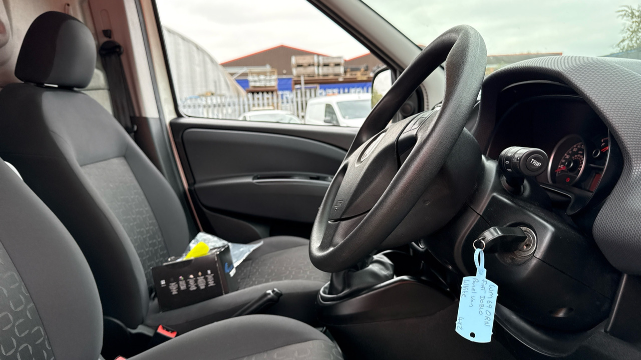 FIAT DOBLO 1.3 Multijet 95 - Small van: picture 5 FIAT DOBLO 1.3 Multijet 95 - Small van: picture 5