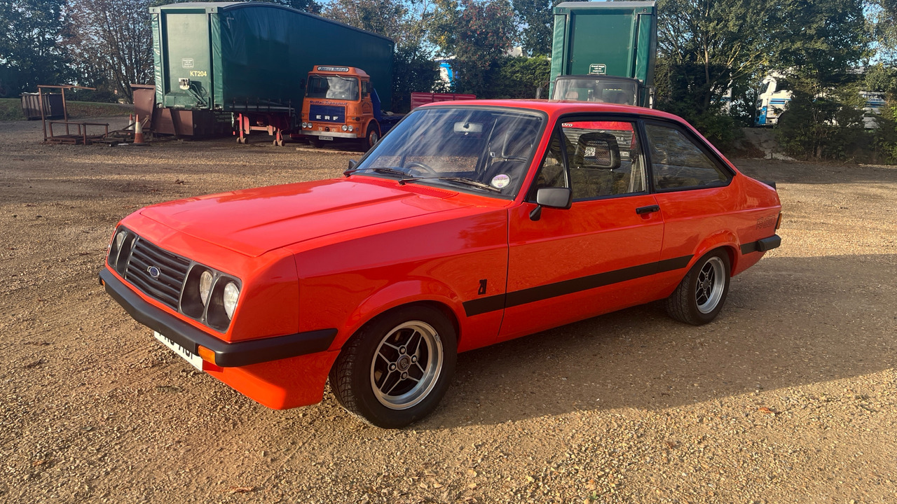 FORD ESCORT RS 2000 - Sedan: picture 2 FORD ESCORT RS 2000 - Sedan: picture 2