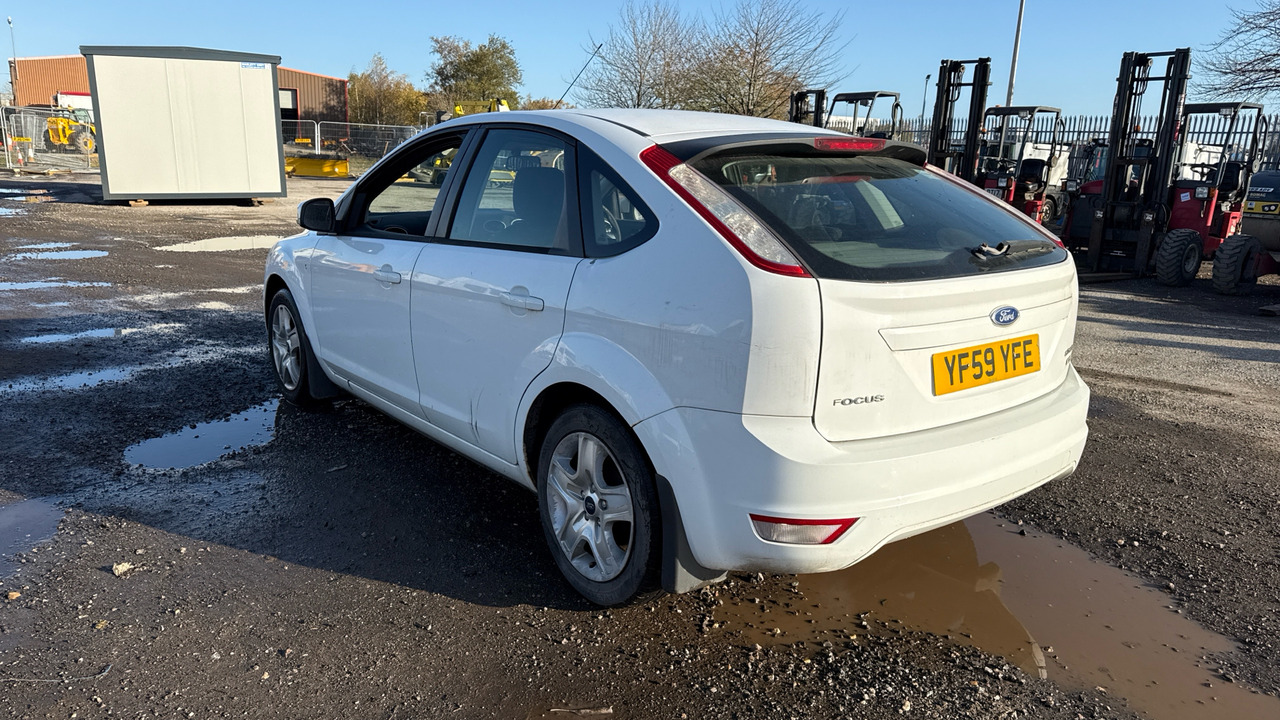 FORD FOCUS 1.6 TDCI STYLE - Hatchback: picture 3 FORD FOCUS 1.6 TDCI STYLE - Hatchback: picture 3