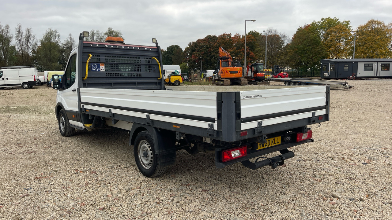 FORD TRANSIT 350 2.0 ECOBLUE 130PS - Flatbed van: picture 3 FORD TRANSIT 350 2.0 ECOBLUE 130PS - Flatbed van: picture 3