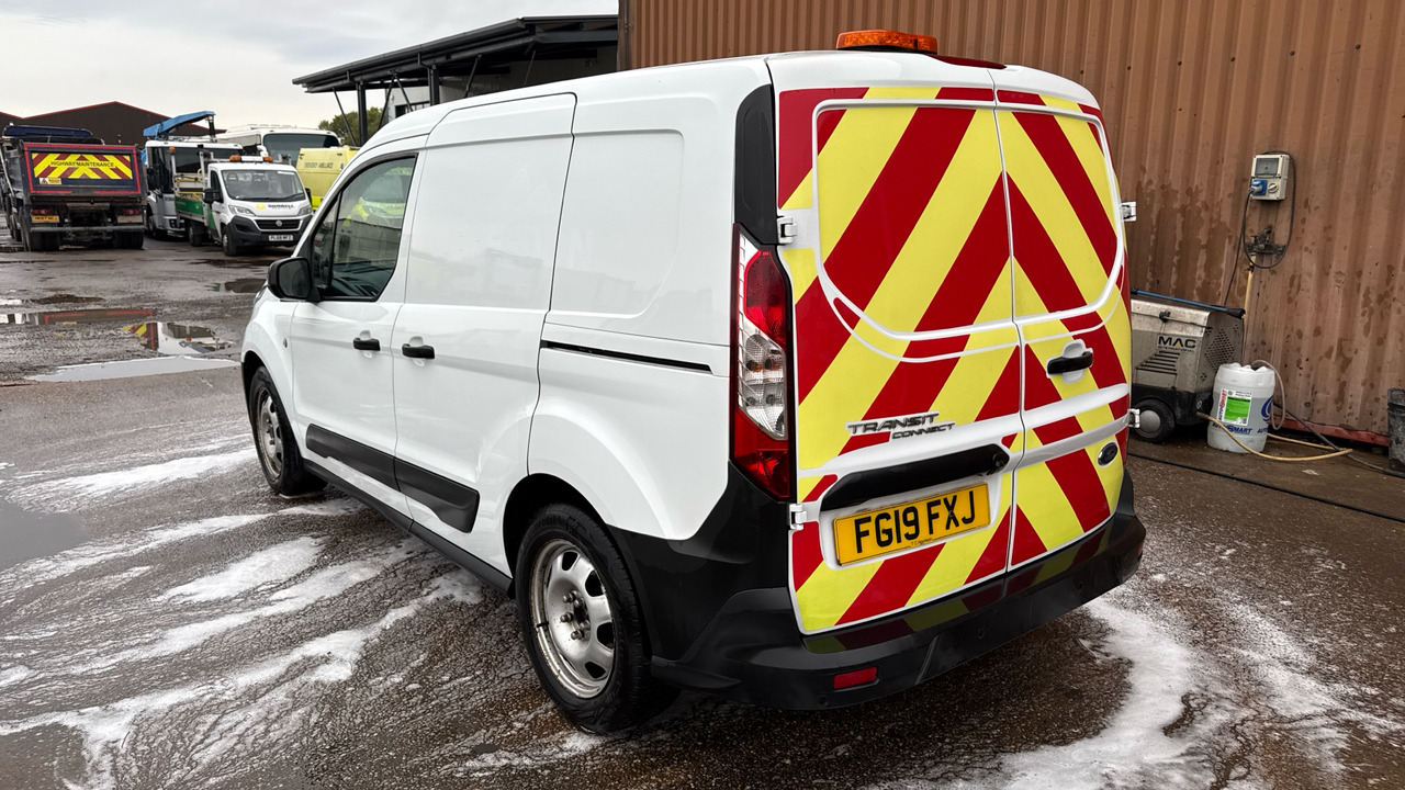 FORD TRANSIT CONNECT 200 1.5 ECOBLUE 75PS - Small van: picture 4 FORD TRANSIT CONNECT 200 1.5 ECOBLUE 75PS - Small van: picture 4