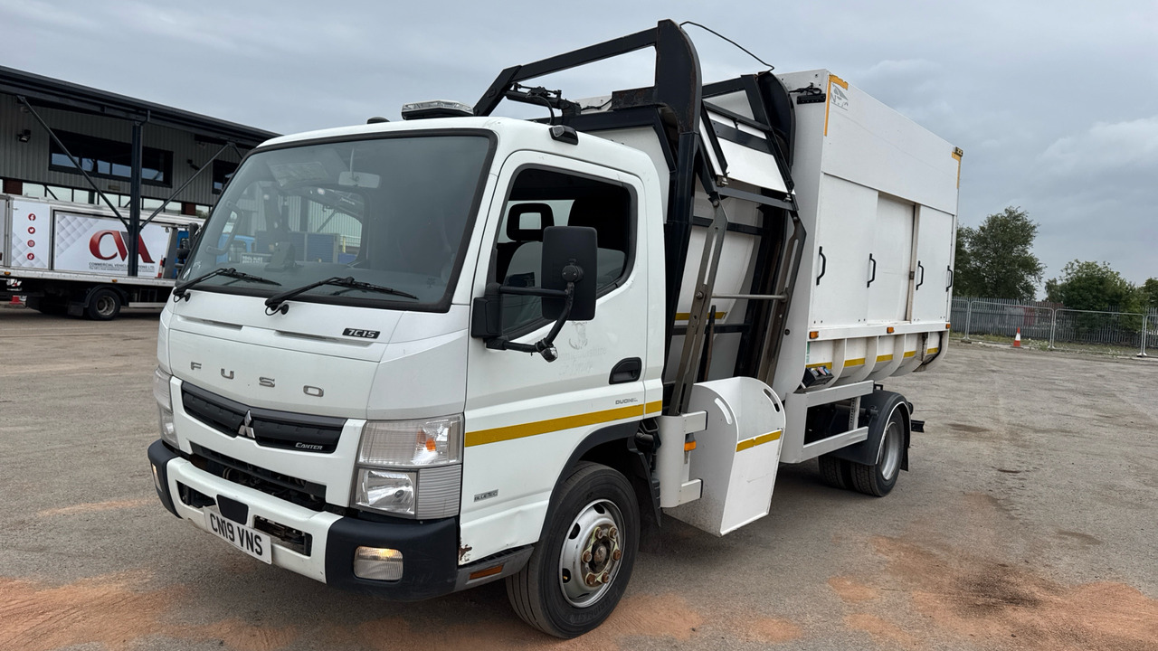 FUSO CANTER 7C15 - Garbage truck: picture 2 FUSO CANTER 7C15 - Garbage truck: picture 2