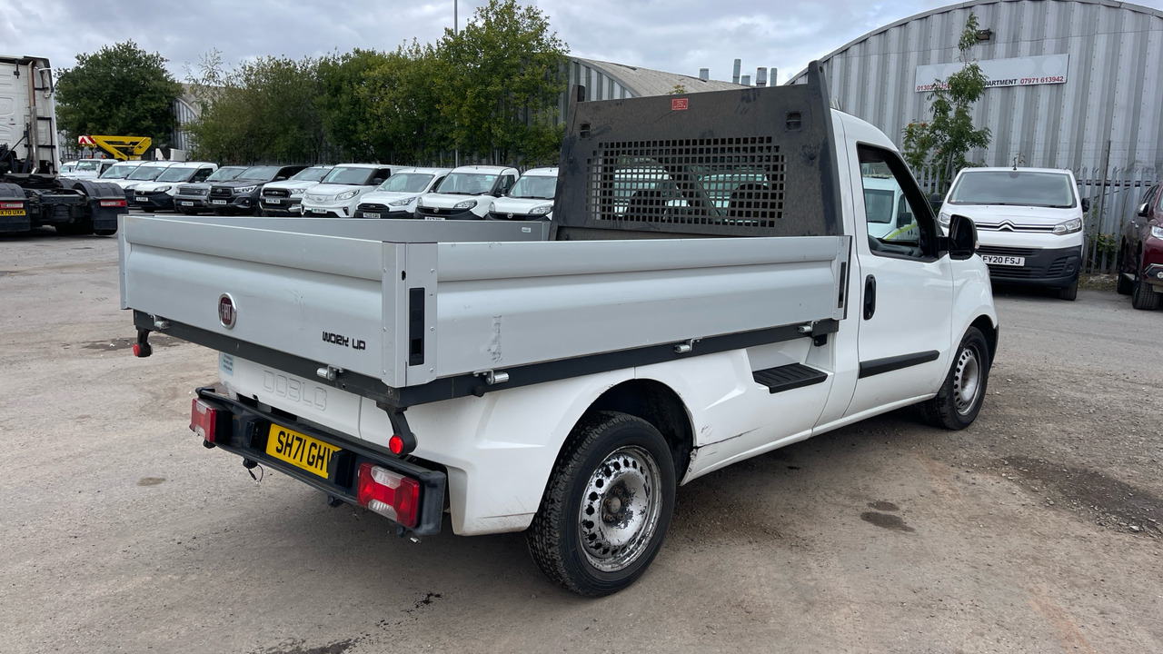 Fiat Doblo CARGO 16V 1.6 MULTIJET - Flatbed van: picture 4 Fiat Doblo CARGO 16V 1.6 MULTIJET - Flatbed van: picture 4
