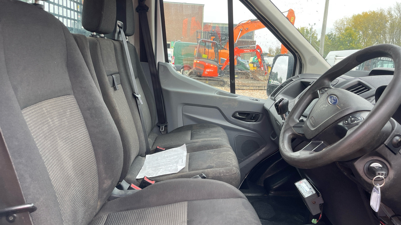 Ford Transit 350 2.0 TDCI 130PS - Flatbed van: picture 5 Ford Transit 350 2.0 TDCI 130PS - Flatbed van: picture 5