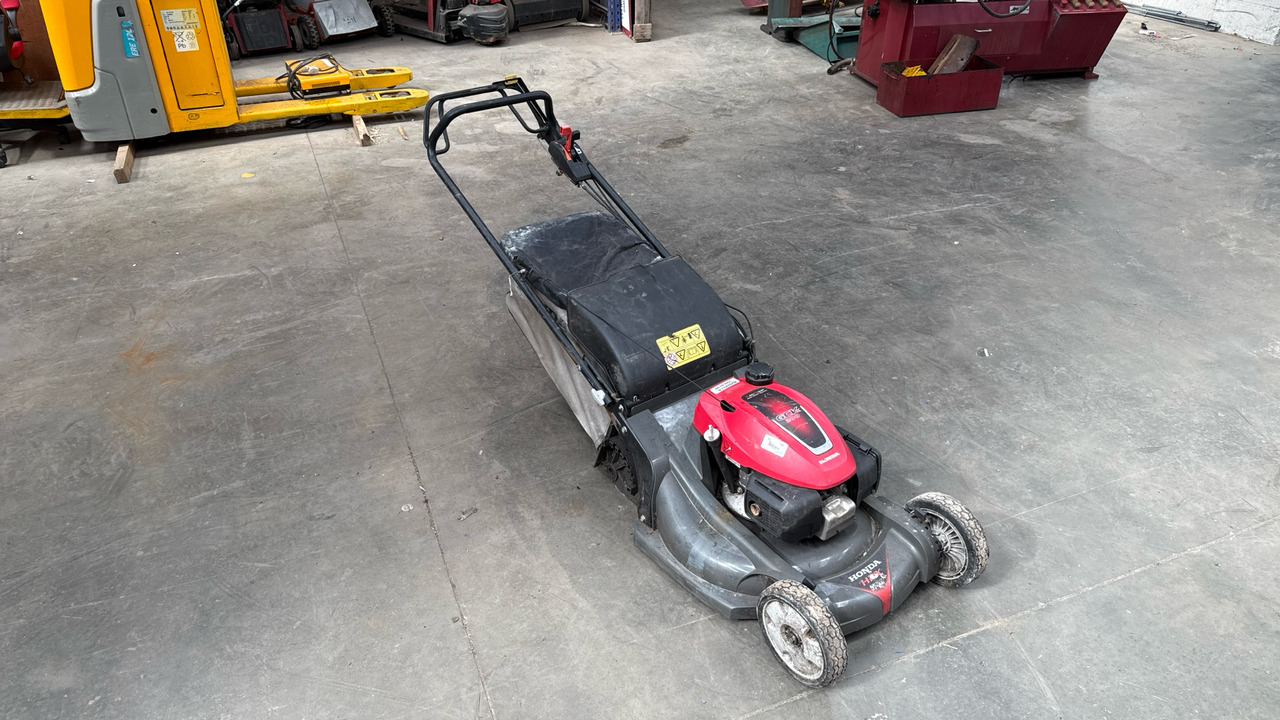 HONDA HRX537 C6HYEA - Garden mower: picture 1 HONDA HRX537 C6HYEA - Garden mower: picture 1