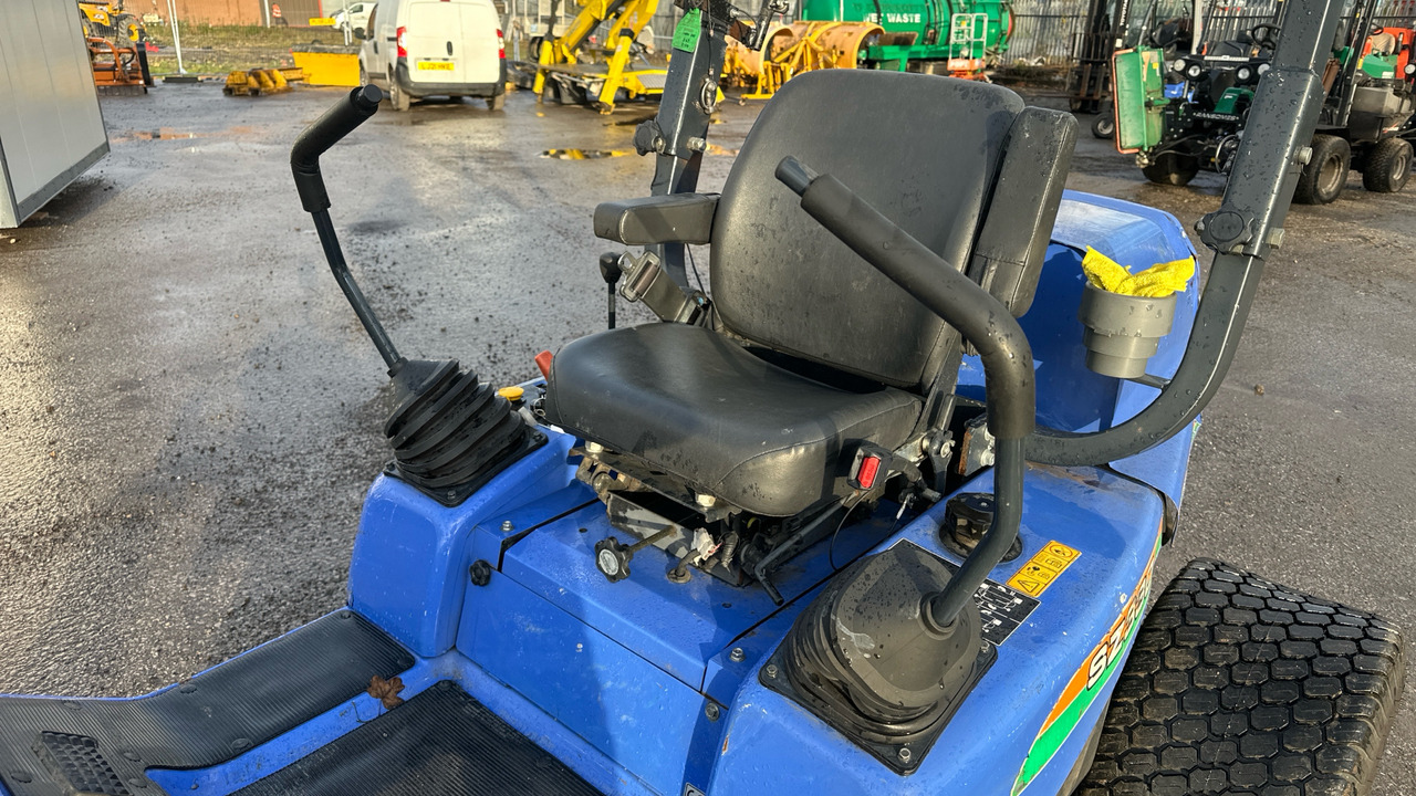 ISEKI SZ330 - Garden mower: picture 5 ISEKI SZ330 - Garden mower: picture 5