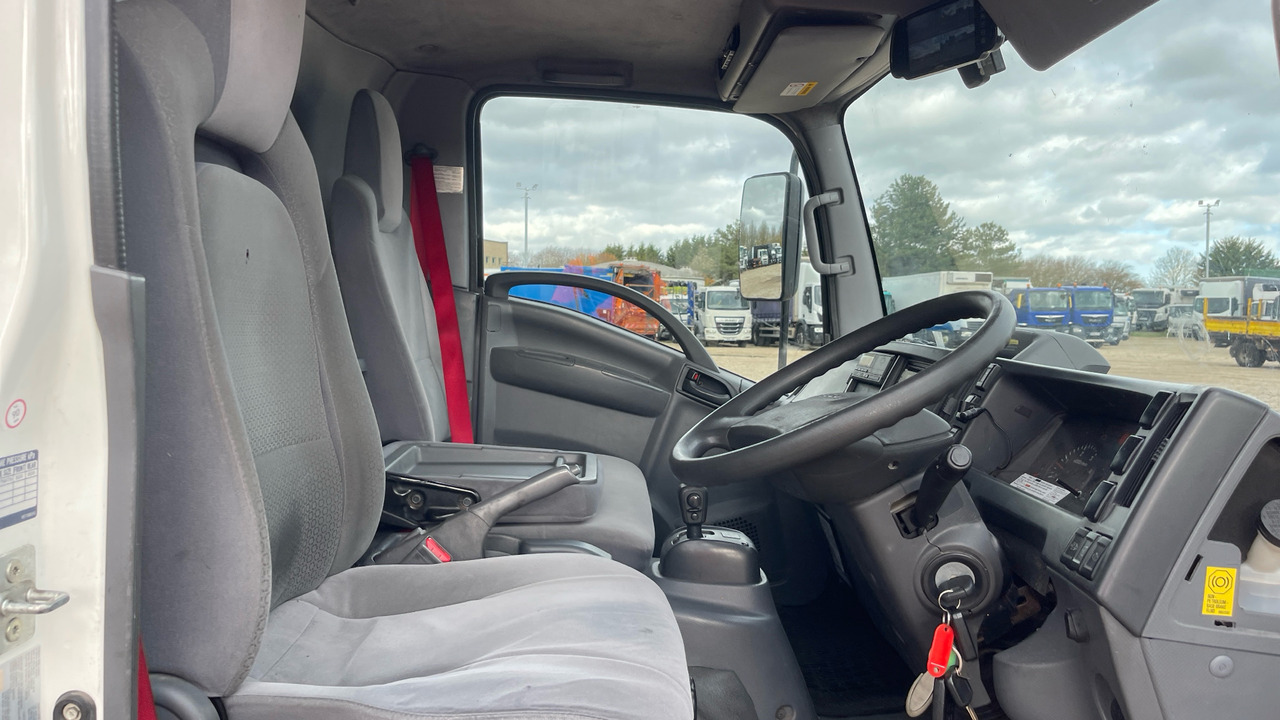 ISUZU N75 150 - Curtainsider truck: picture 5 ISUZU N75 150 - Curtainsider truck: picture 5