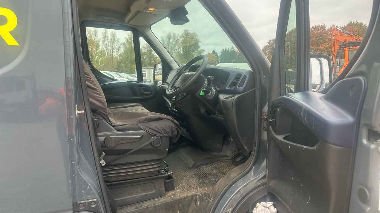 IVECO DAILY 35-210 - Panel van: picture 5 IVECO DAILY 35-210 - Panel van: picture 5