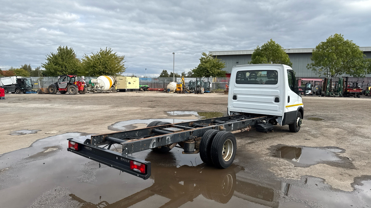 IVECO DAILY 72-180 - Cab chassis truck: picture 4 IVECO DAILY 72-180 - Cab chassis truck: picture 4