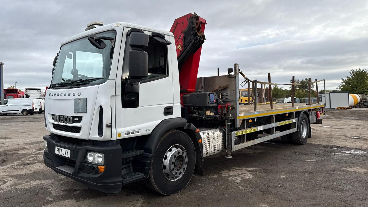 IVECO EUROCARGO 180E25 - Dropside/ Flatbed truck, Crane truck: picture 2 IVECO EUROCARGO 180E25 - Dropside/ Flatbed truck, Crane truck: picture 2