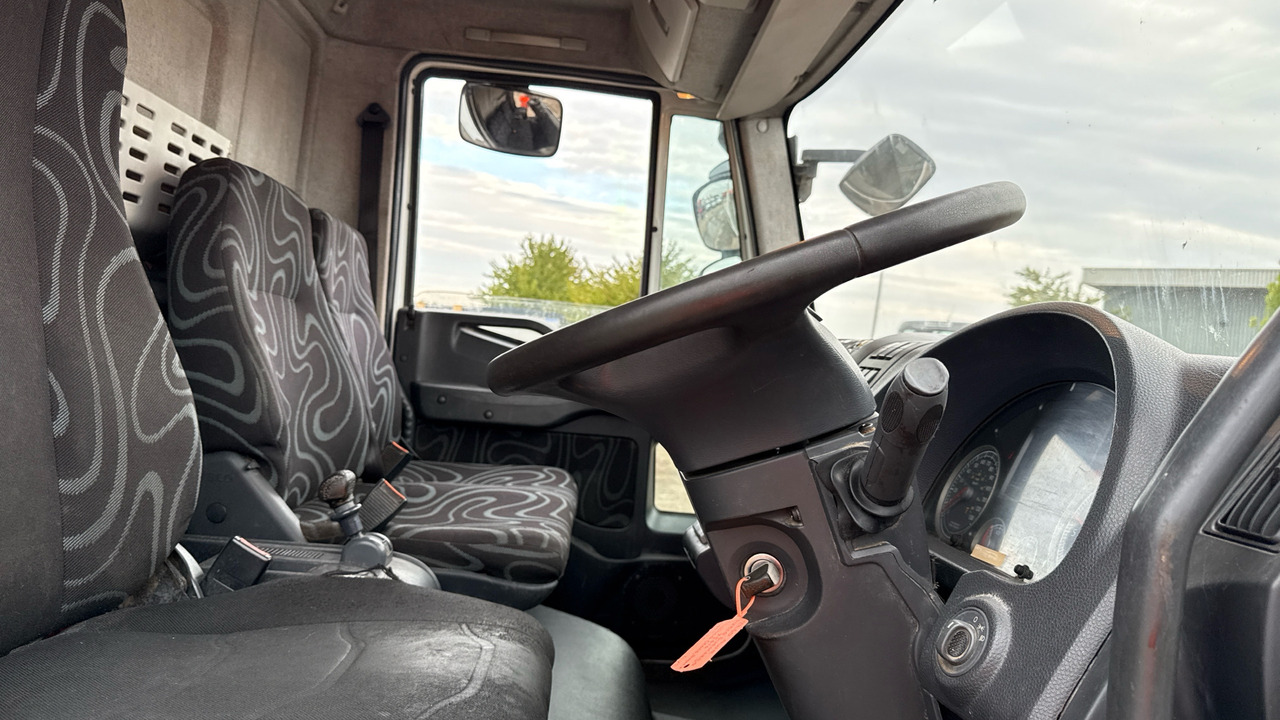 IVECO EUROCARGO 75E16 - Dropside/ Flatbed truck, Crane truck: picture 5 IVECO EUROCARGO 75E16 - Dropside/ Flatbed truck, Crane truck: picture 5