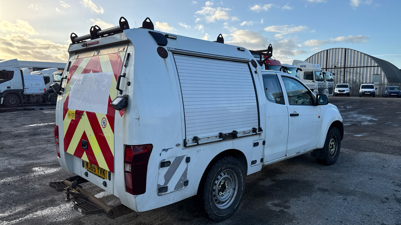 Isuzu D-Max 2.5 TD - Pickup truck, Combi van: picture 4 Isuzu D-Max 2.5 TD - Pickup truck, Combi van: picture 4