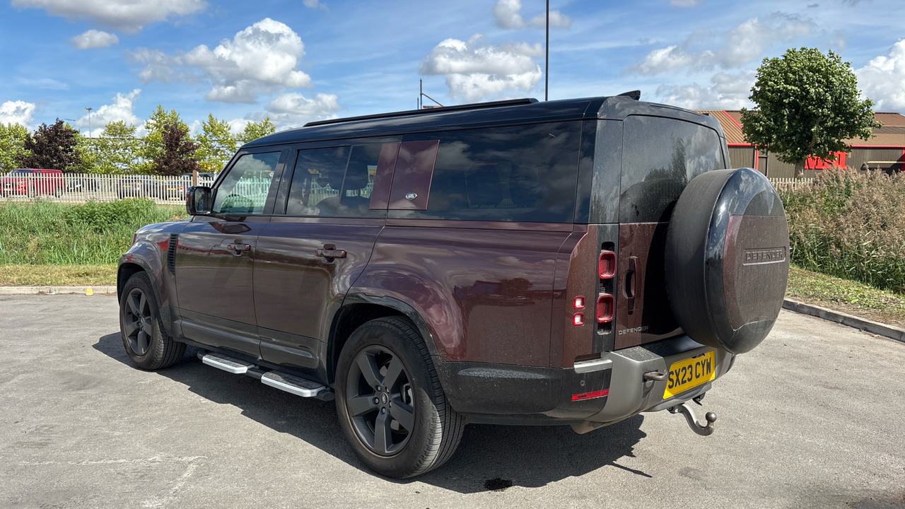LAND ROVER DEFENDER 3.0 D300 X-Dynamic HSE 130 - SUV: picture 3 LAND ROVER DEFENDER 3.0 D300 X-Dynamic HSE 130 - SUV: picture 3