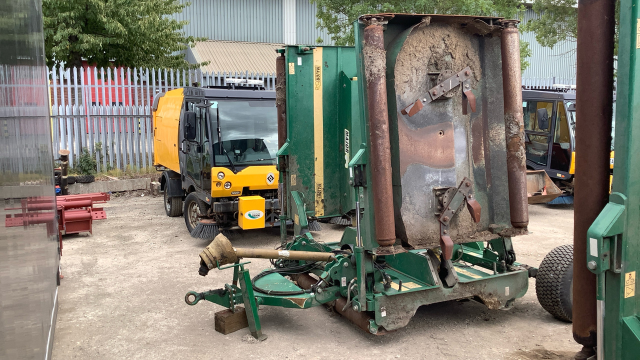 MAJOR 18000GR TRAILED FINISHING MOWER 13/437 - Construction equipment: picture 1 MAJOR 18000GR TRAILED FINISHING MOWER 13/437 - Construction equipment: picture 1