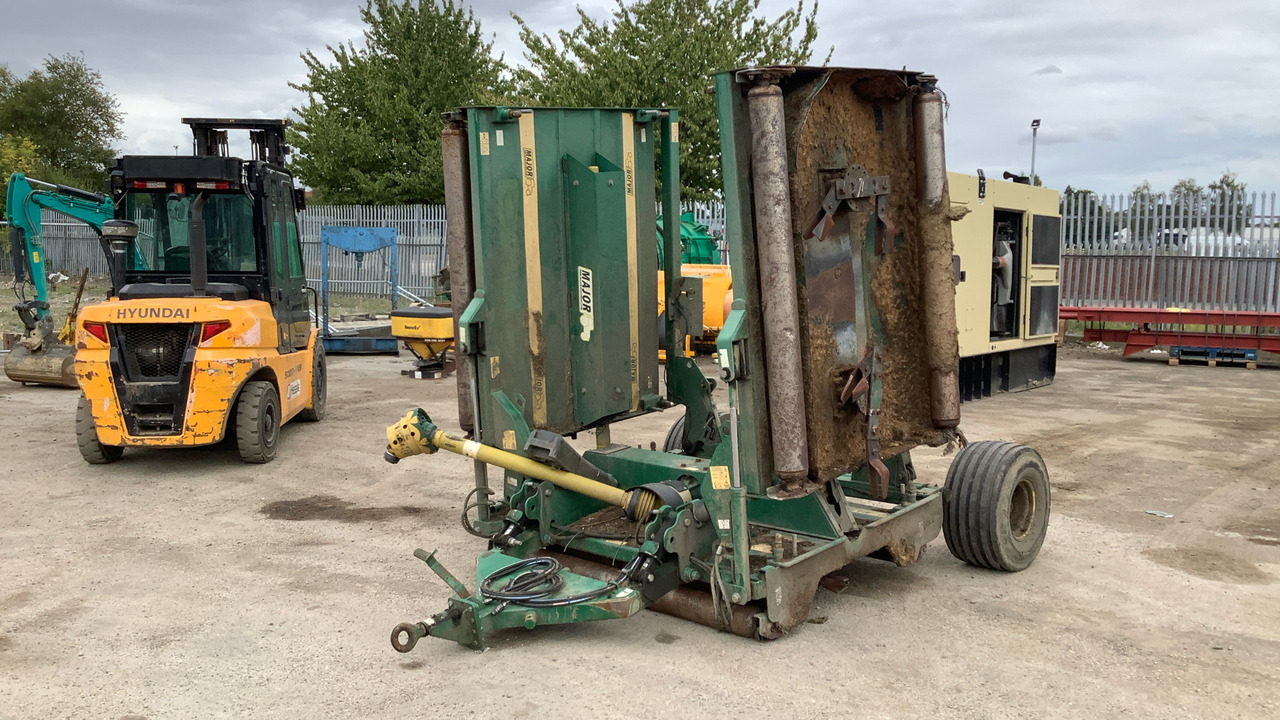 MAJOR 18000GR TRAILED FINISHING MOWER 13/441 - Construction equipment: picture 1 MAJOR 18000GR TRAILED FINISHING MOWER 13/441 - Construction equipment: picture 1