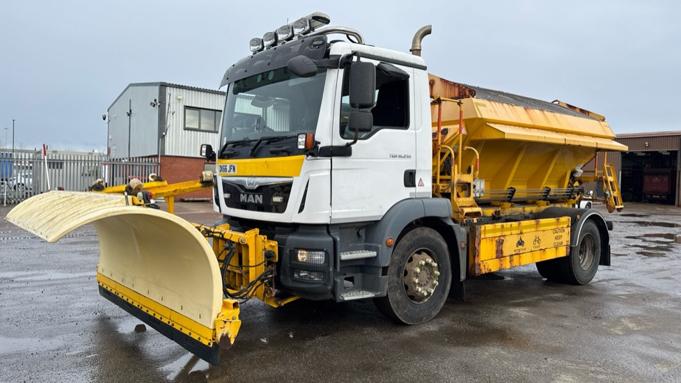 MAN TGM 18.250 EURO 6 - Snow removal vehicle: picture 2 MAN TGM 18.250 EURO 6 - Snow removal vehicle: picture 2