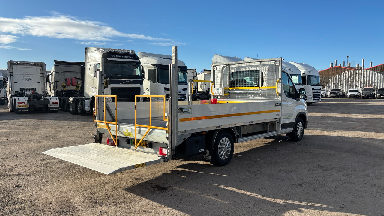 MAXUS DELIVER 9 - Flatbed van: picture 4 MAXUS DELIVER 9 - Flatbed van: picture 4