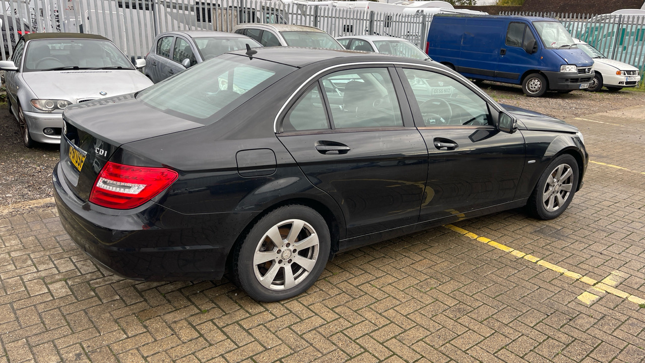 MERCEDES-BENZ C200 - Sedan: picture 4 MERCEDES-BENZ C200 - Sedan: picture 4