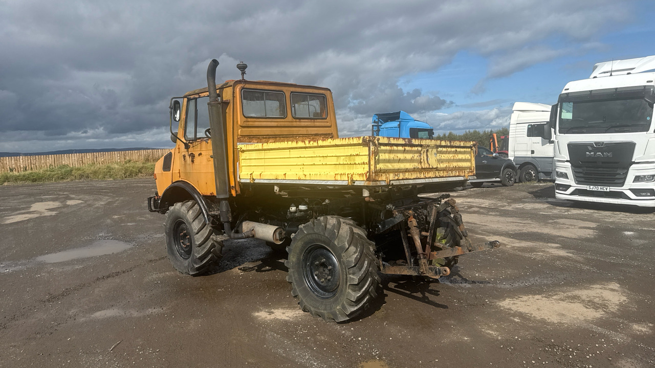 MERCEDES-BENZ UNIMOG 6 CYLINDER - Dropside/ Flatbed truck, Agricultural machinery: picture 3 MERCEDES-BENZ UNIMOG 6 CYLINDER - Dropside/ Flatbed truck, Agricultural machinery: picture 3