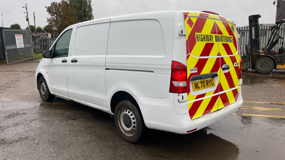 MERCEDES-BENZ VITO 110 PROGRESSIVE CDI - Panel van: picture 3 MERCEDES-BENZ VITO 110 PROGRESSIVE CDI - Panel van: picture 3