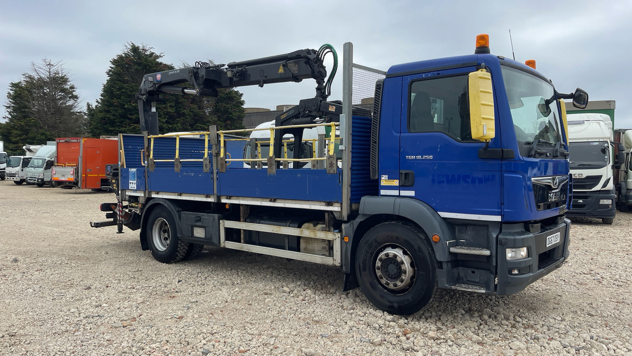 Man TGM 18.250 - Dropside/ Flatbed truck, Crane truck: picture 1 Man TGM 18.250 - Dropside/ Flatbed truck, Crane truck: picture 1