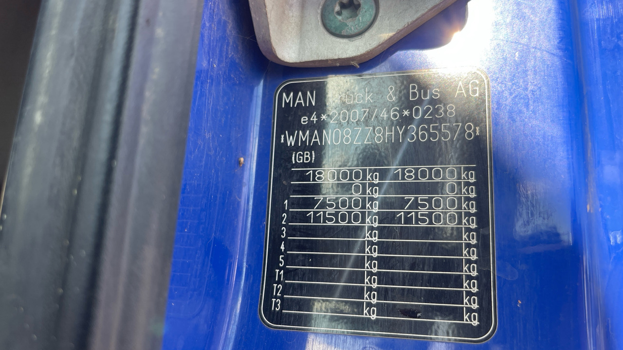 Dropside/ Flatbed truck, Crane truck Man TGM 18.250: picture 12