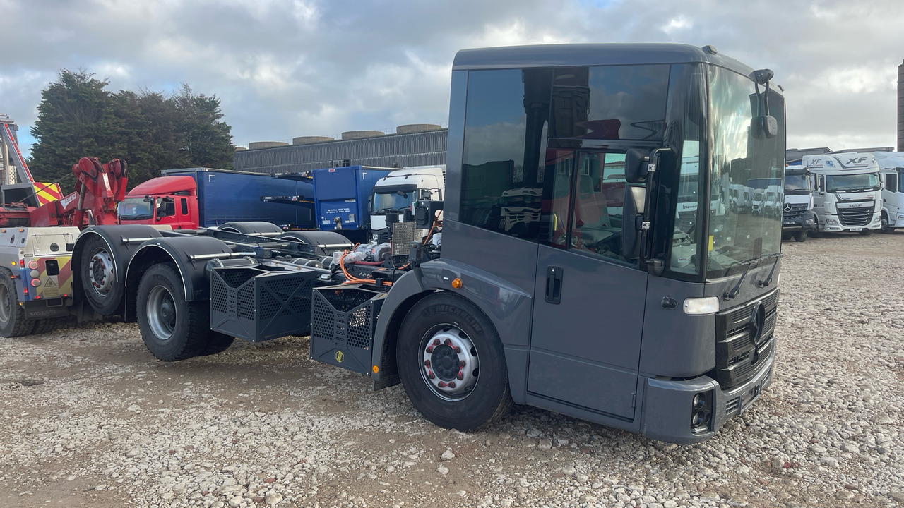 Mercedes-Benz Econic - Cab chassis truck: picture 2 Mercedes-Benz Econic - Cab chassis truck: picture 2
