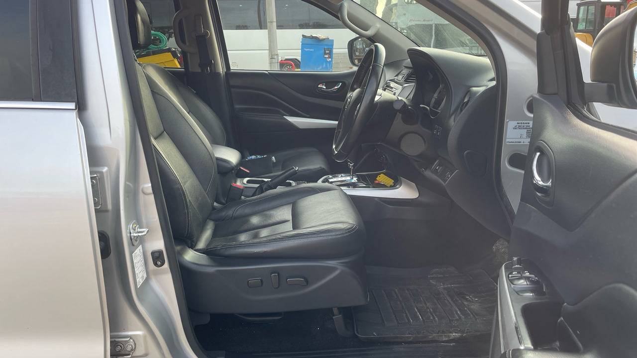 NISSAN NAVARA TEKNA 2.3 DCI 190PS - Pickup truck, Combi van: picture 5 NISSAN NAVARA TEKNA 2.3 DCI 190PS - Pickup truck, Combi van: picture 5