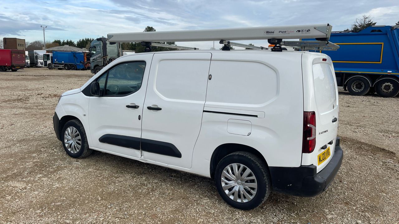 PEUGEOT PARTNER 850 1.5 BLUE HDI 100PS - Small van: picture 3 PEUGEOT PARTNER 850 1.5 BLUE HDI 100PS - Small van: picture 3