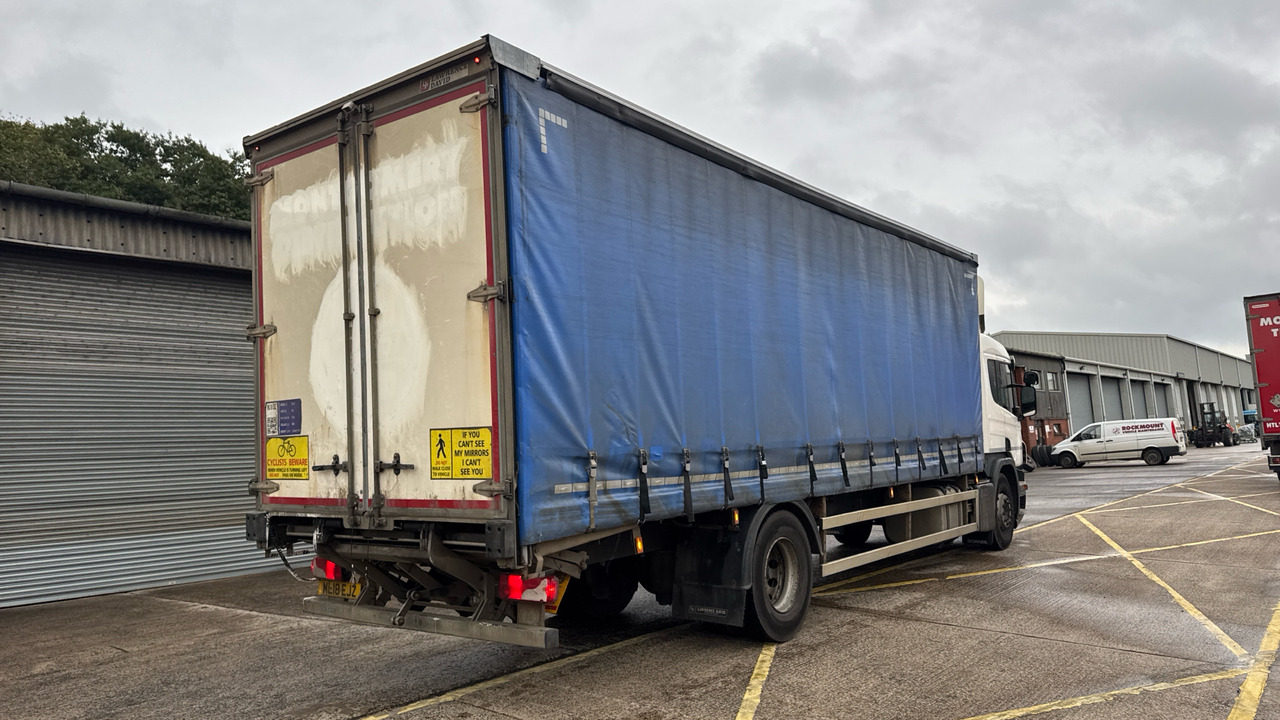 SCANIA P 250 - Curtainsider truck: picture 4 SCANIA P 250 - Curtainsider truck: picture 4