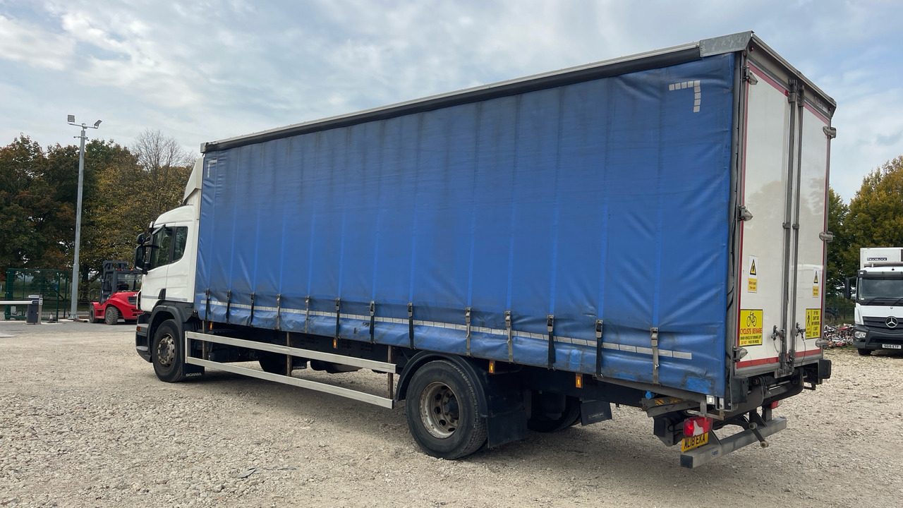 SCANIA P250 - Curtainsider truck: picture 3 SCANIA P250 - Curtainsider truck: picture 3