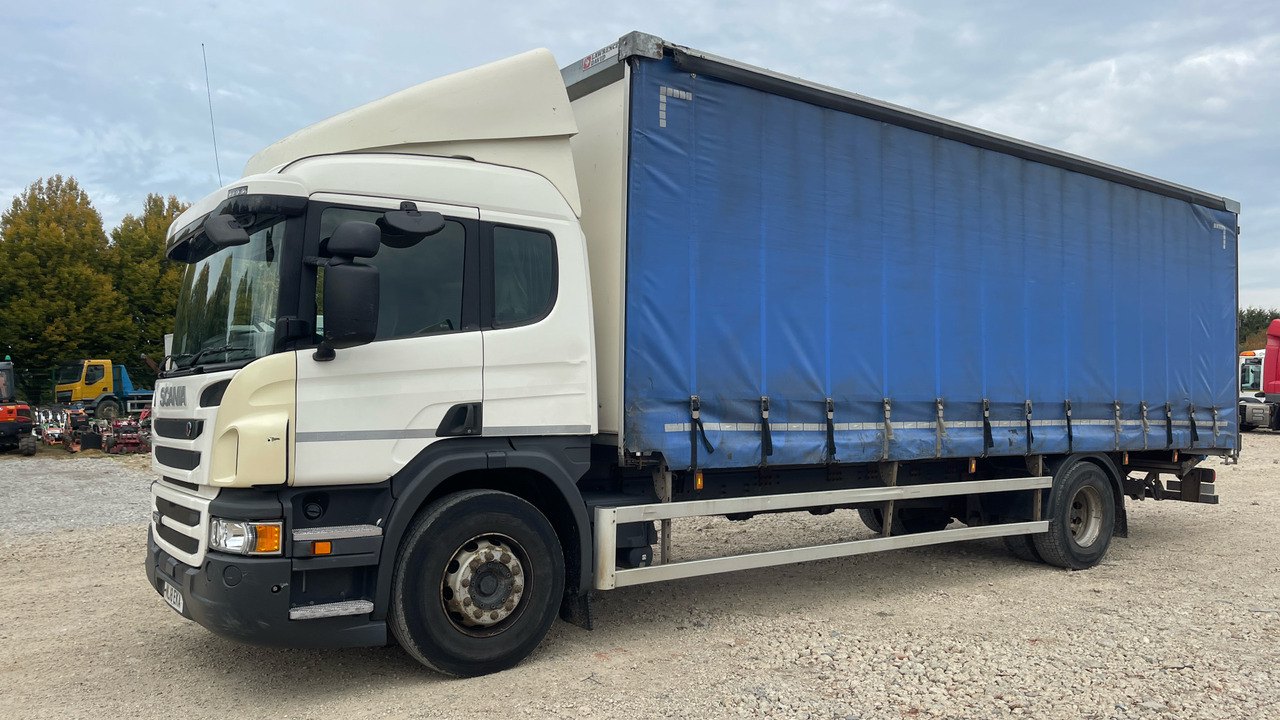 SCANIA P250 - Curtainsider truck: picture 2 SCANIA P250 - Curtainsider truck: picture 2