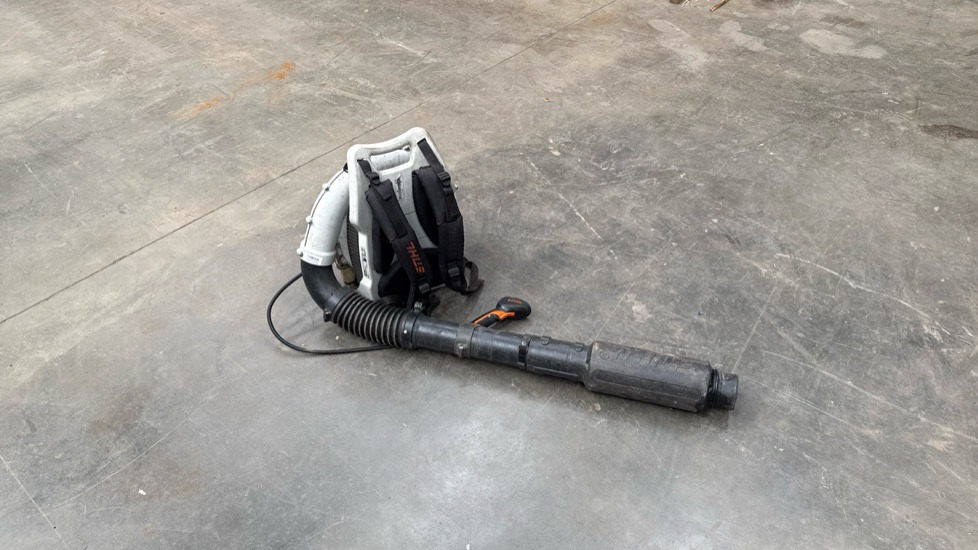 STIHL BR500 LEAF BLOWER BACKPACK - Construction equipment: picture 4 STIHL BR500 LEAF BLOWER BACKPACK - Construction equipment: picture 4