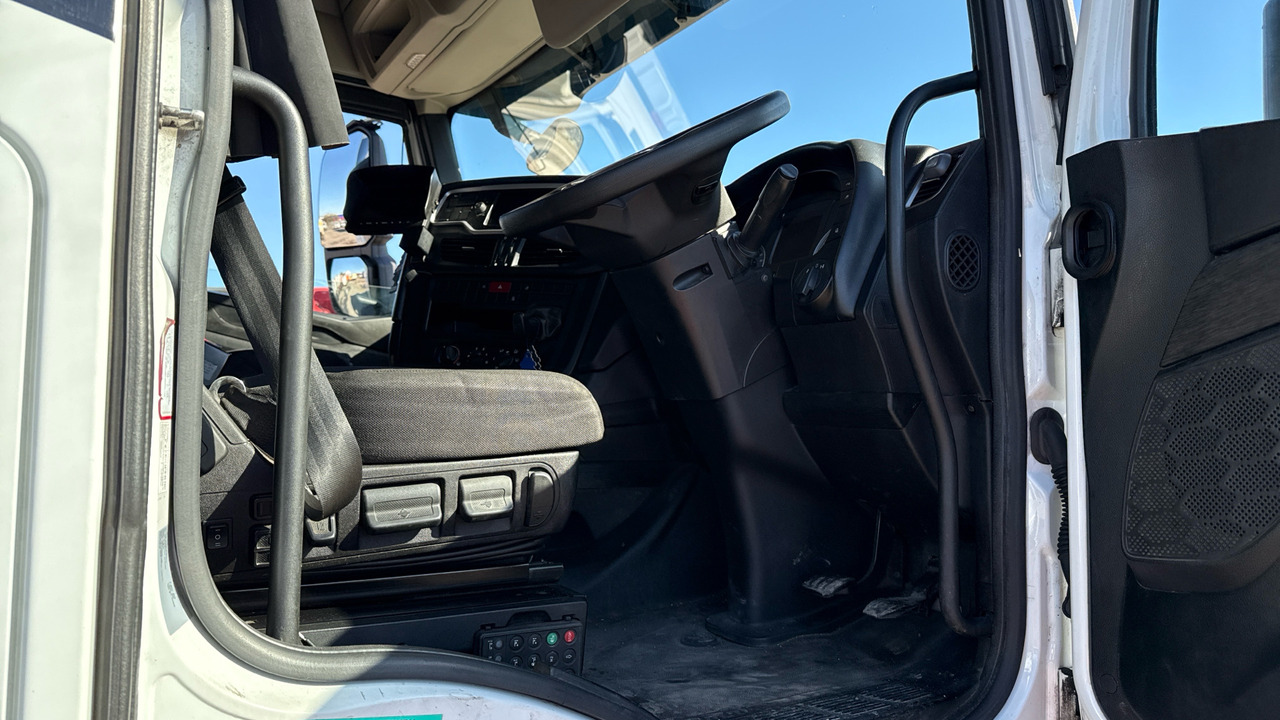 IVECO S-WAY 460 - Tractor unit: picture 5 IVECO S-WAY 460 - Tractor unit: picture 5