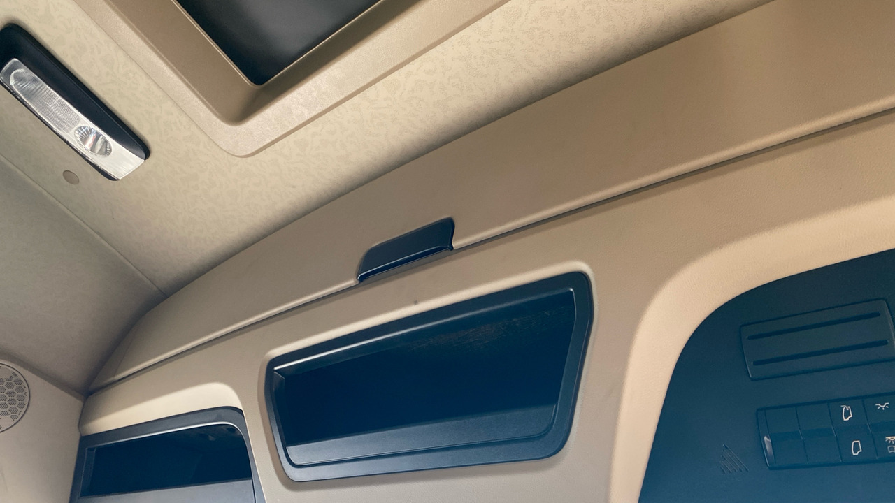 Tractor unit MERCEDES-BENZ ACTROS 2545: picture 16