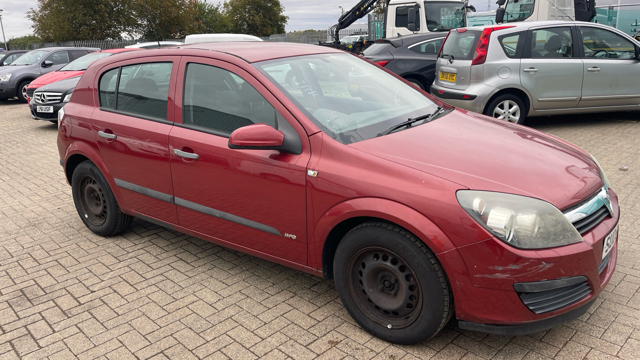 VAUXHALL ASTRA LIFE 1.6 I - Hatchback: picture 1 VAUXHALL ASTRA LIFE 1.6 I - Hatchback: picture 1