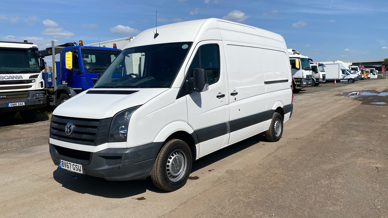 VOLKSWAGEN CRAFTER CR35 2.0 TDI BMT 109PS - Panel van: picture 2 VOLKSWAGEN CRAFTER CR35 2.0 TDI BMT 109PS - Panel van: picture 2