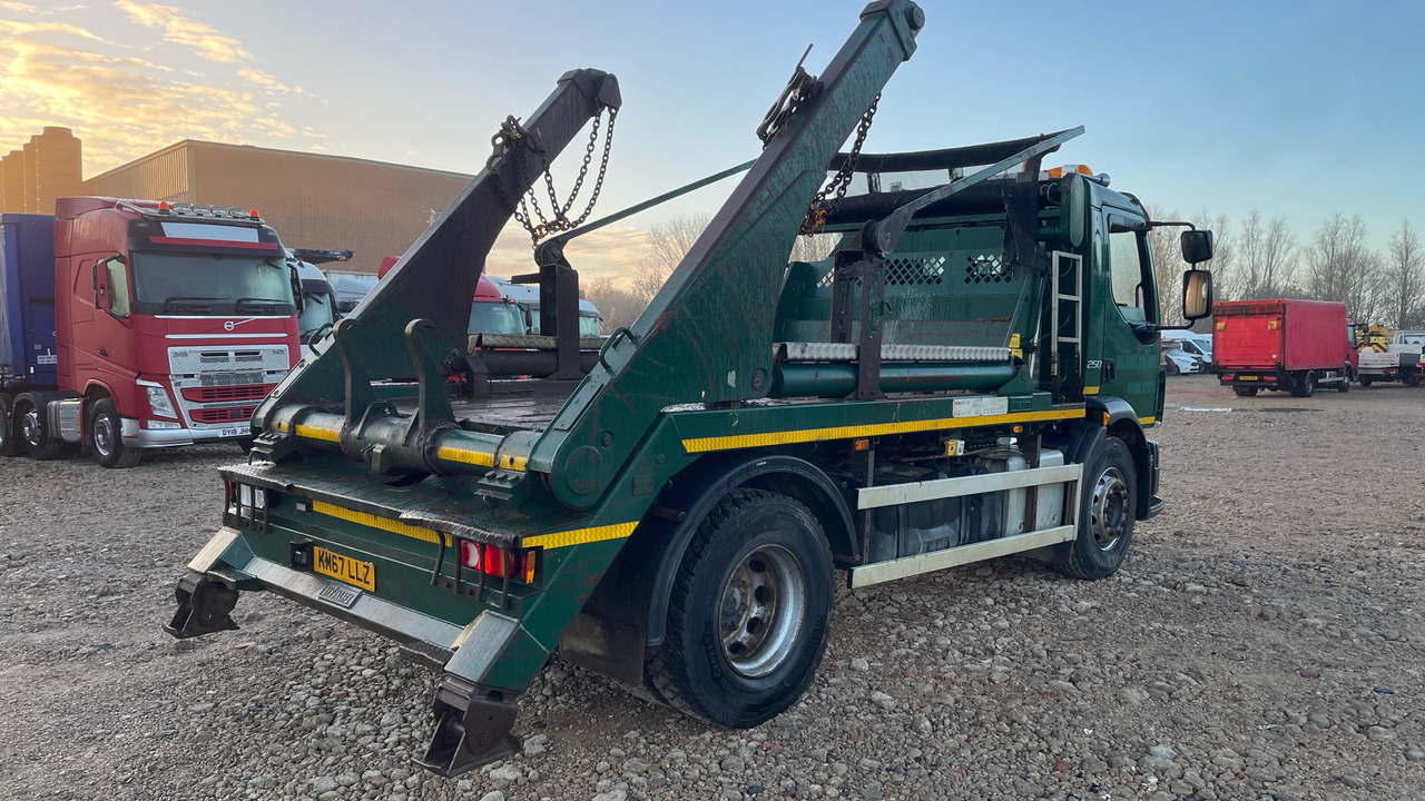 Volvo FL 250 - Skip loader truck: picture 4 Volvo FL 250 - Skip loader truck: picture 4