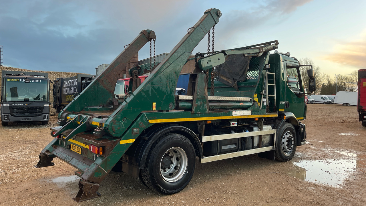 Volvo FL 250 - Skip loader truck: picture 4 Volvo FL 250 - Skip loader truck: picture 4