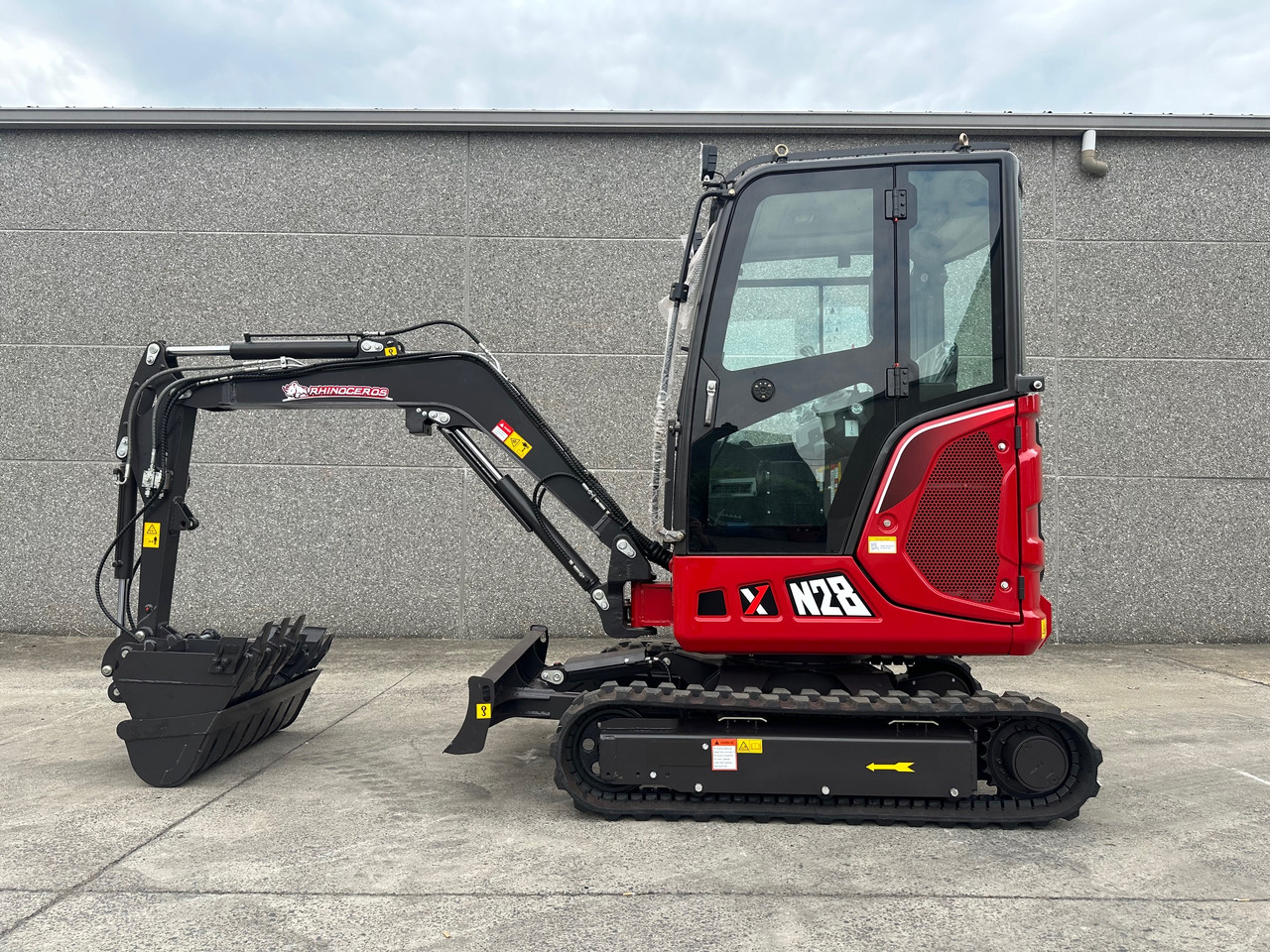 RHINOCEROS XN28 - Mini excavator: picture 1 RHINOCEROS XN28 - Mini excavator: picture 1