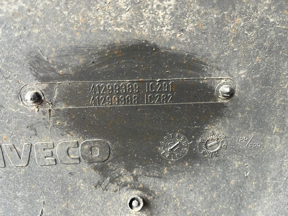 IVECO Stralis 450 Kotflügel vorne links 41299389 / 41299388 - Fender for Truck: picture 2 IVECO Stralis 450 Kotflügel vorne links 41299389 / 41299388 - Fender for Truck: picture 2