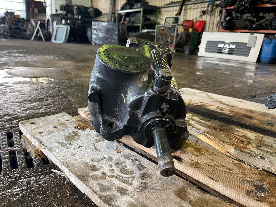 MAN TGM Lenkung Lenkgetriebe ZF - Steering gear for Truck: picture 2 MAN TGM Lenkung Lenkgetriebe ZF - Steering gear for Truck: picture 2