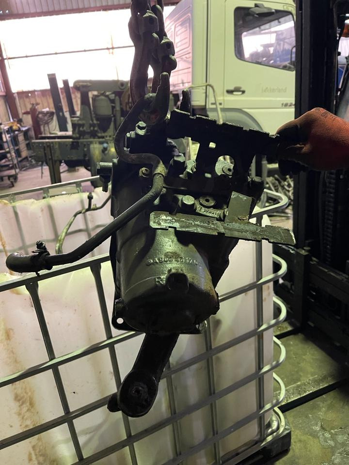 MERCEDES ACTROS Lenkung Lenkgetriebe A9604611701 LS8 - Steering for Truck: picture 2 MERCEDES ACTROS Lenkung Lenkgetriebe A9604611701 LS8 - Steering for Truck: picture 2